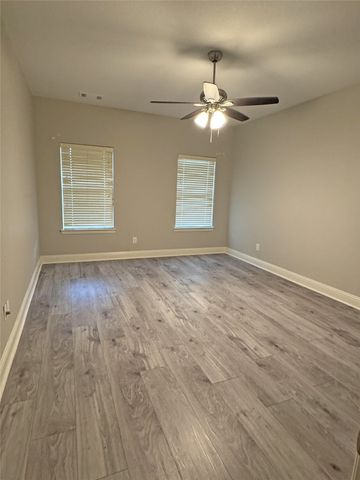 421 Sunnyside Lane, Red Oak, TX 75154