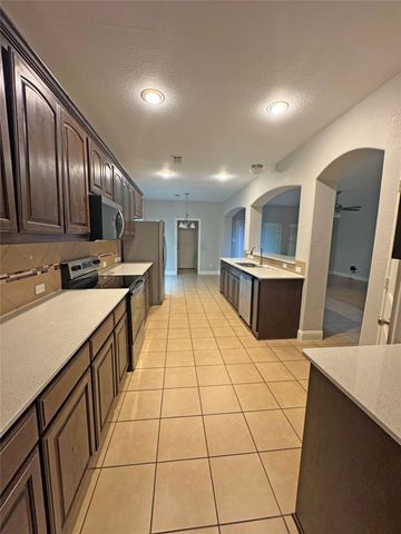 421 Sunnyside Lane, Red Oak, TX 75154