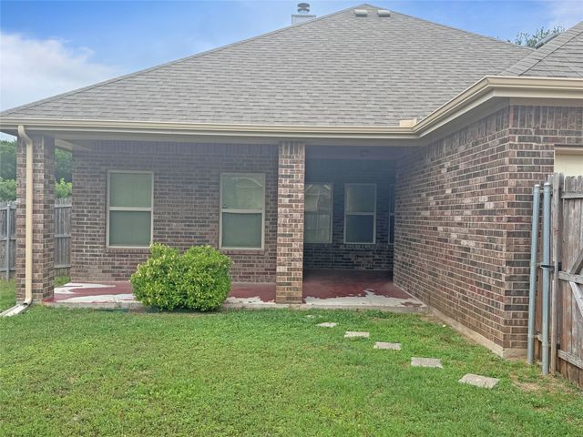 421 Sunnyside Lane, Red Oak, TX 75154