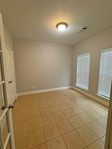 421 Sunnyside Lane, Red Oak, TX 75154