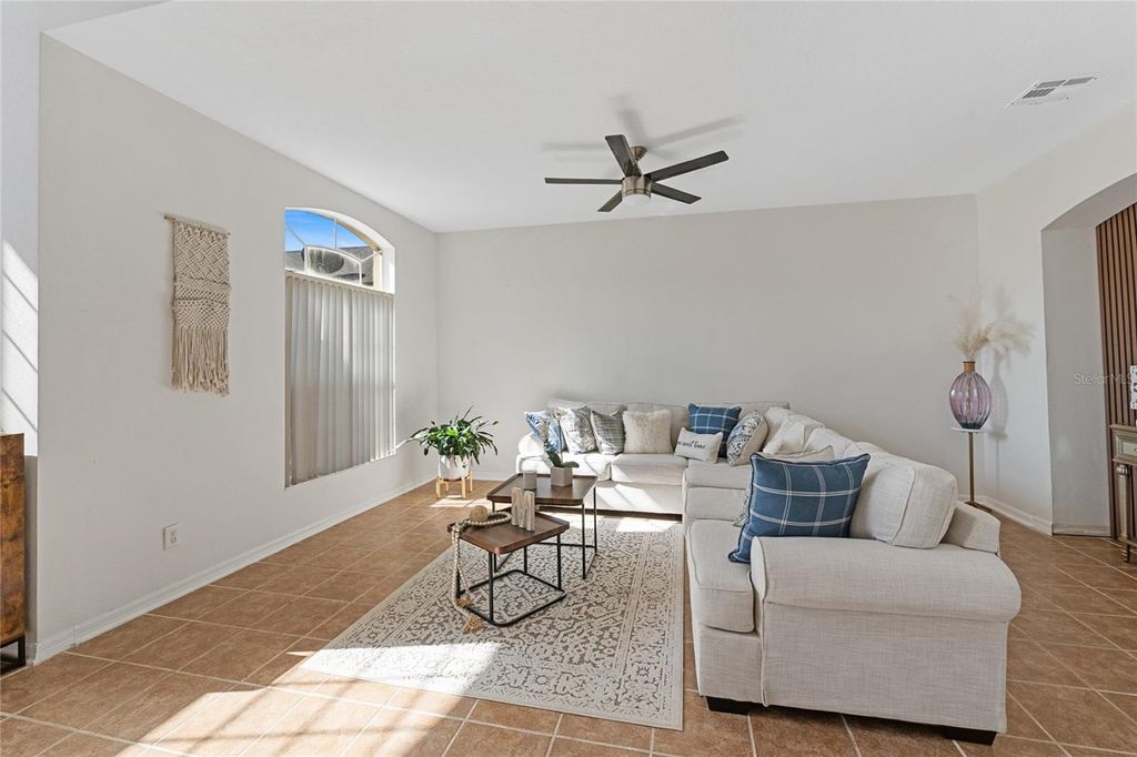 Image 11 of property listing at 17787 STERLING POND LANE, Orlando, FL 32820