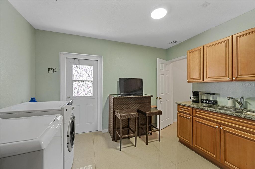 Image 24 of property listing at 17787 STERLING POND LANE, Orlando, FL 32820