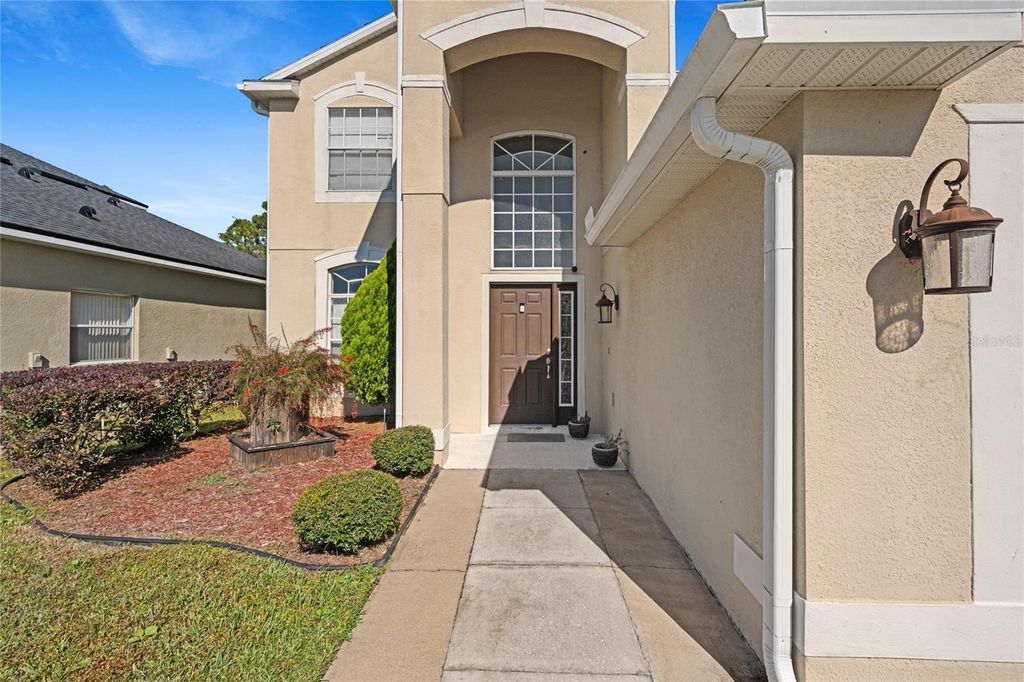 Image 6 of property listing at 17787 STERLING POND LANE, Orlando, FL 32820