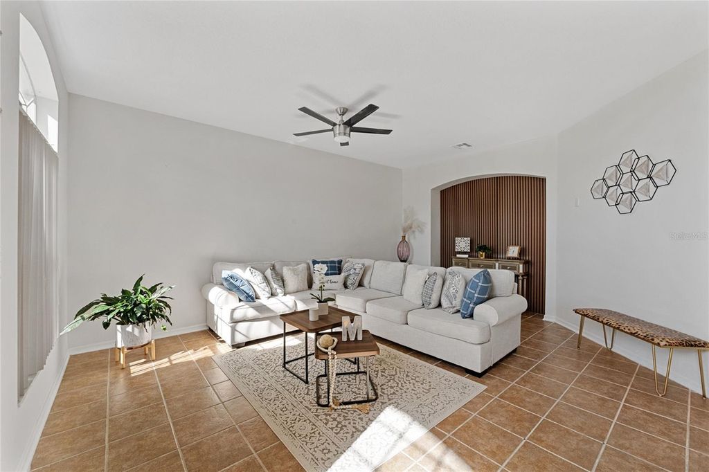 Image 10 of property listing at 17787 STERLING POND LANE, Orlando, FL 32820