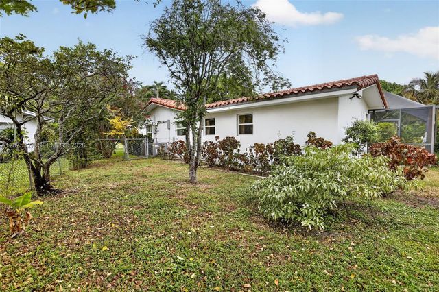 1350 NW 73rd Avenue, Plantation, FL 33313