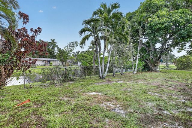 1350 NW 73rd Avenue, Plantation, FL 33313