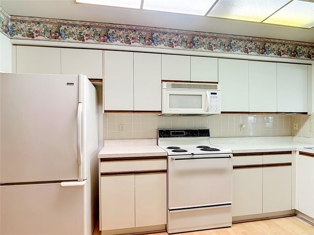 665 FOXWOOD BOULEVARD, Englewood, FL 34223