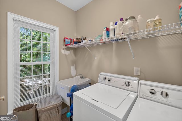 120 Rosses Point, Tyrone, GA 30290