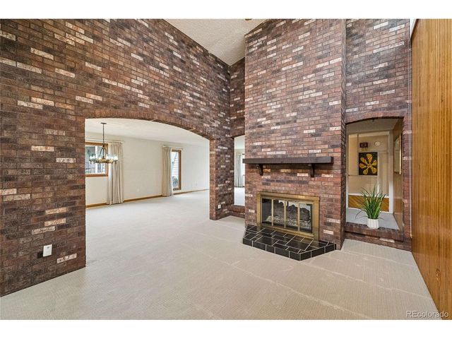 32 Douglas Dr S, Broomfield, CO 80020