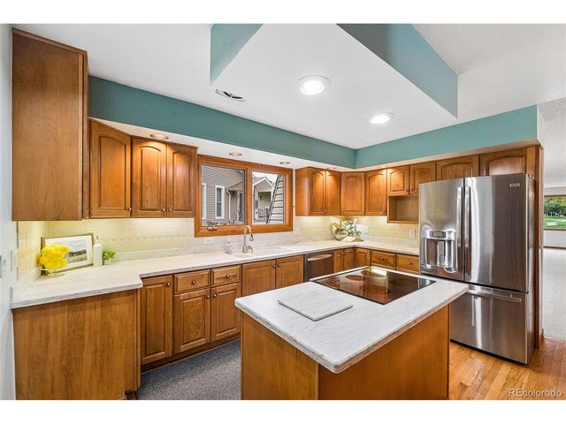 32 Douglas Dr S, Broomfield, CO 80020