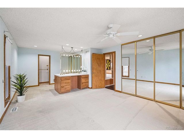 32 Douglas Dr S, Broomfield, CO 80020