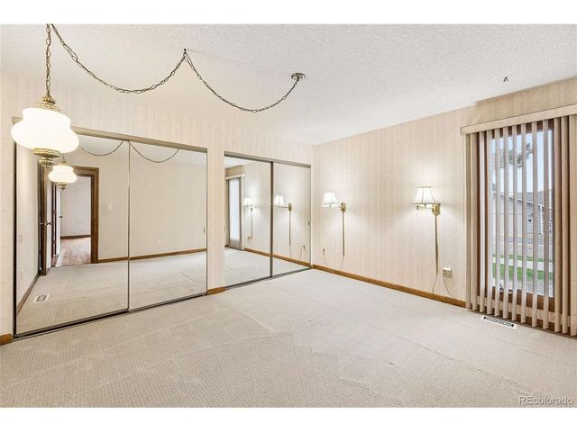 32 Douglas Dr S, Broomfield, CO 80020