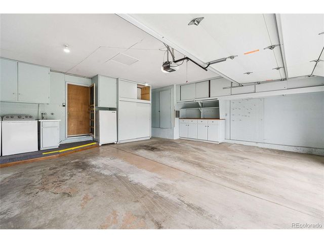 32 Douglas Dr S, Broomfield, CO 80020