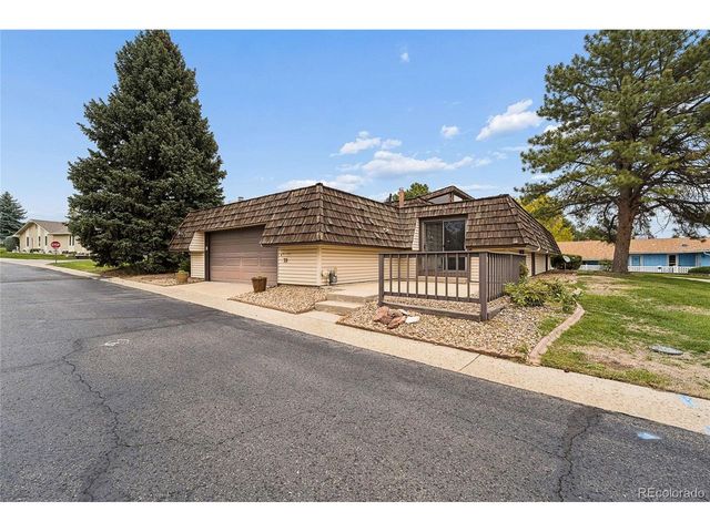 32 Douglas Dr S, Broomfield, CO 80020