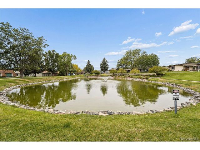 32 Douglas Dr S, Broomfield, CO 80020