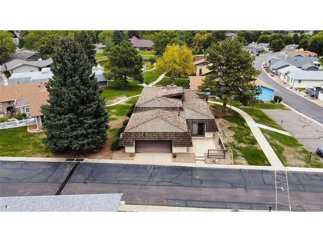 32 Douglas Dr S, Broomfield, CO 80020