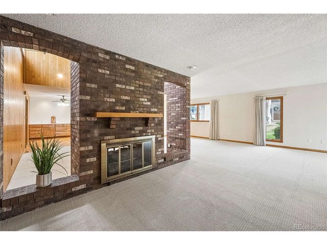 32 Douglas Dr S, Broomfield, CO 80020