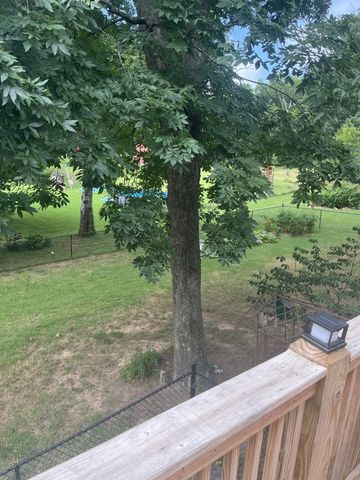 107 La Via Dr, Hendersonville, TN 37075
