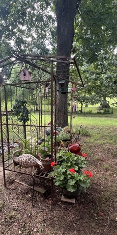 107 La Via Dr, Hendersonville, TN 37075