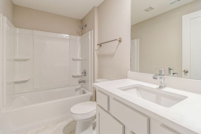 17151 Plum Drive, Urbandale, IA 50323