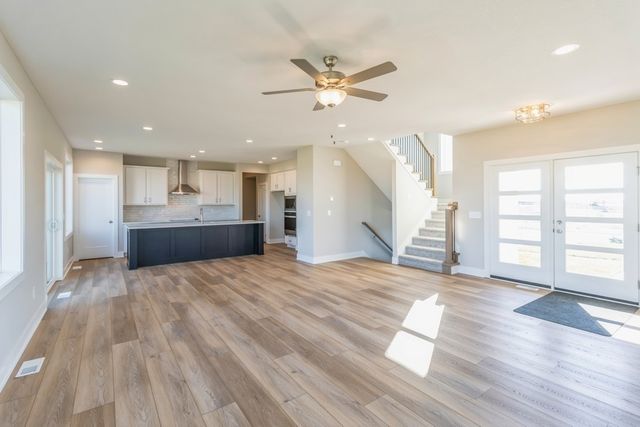 17151 Plum Drive, Urbandale, IA 50323