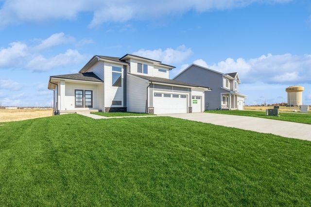 17151 Plum Drive, Urbandale, IA 50323