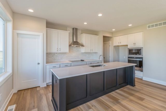 17151 Plum Drive, Urbandale, IA 50323