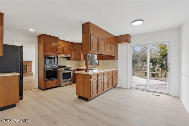 15 Harbor Court, West Long Branch, NJ 07764