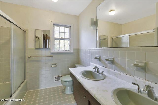 15 Harbor Court, West Long Branch, NJ 07764