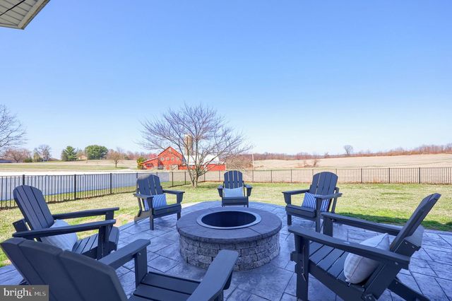 8418 DIAMOND RUN CT, Seven Valleys, PA 17360