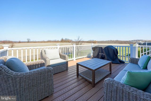 8418 DIAMOND RUN CT, Seven Valleys, PA 17360