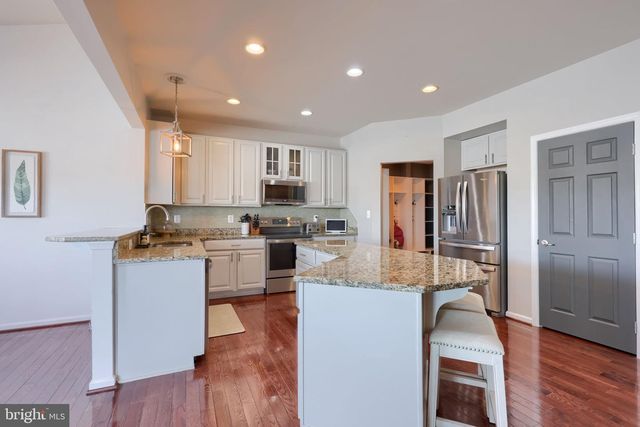 8418 DIAMOND RUN CT, Seven Valleys, PA 17360