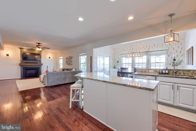 8418 DIAMOND RUN CT, Seven Valleys, PA 17360