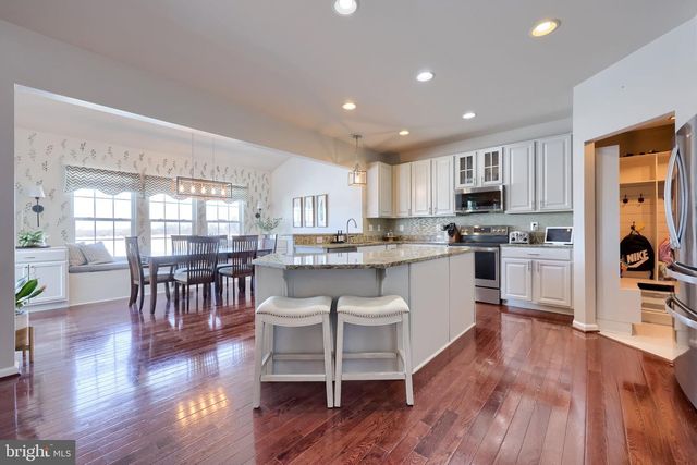 8418 DIAMOND RUN CT, Seven Valleys, PA 17360