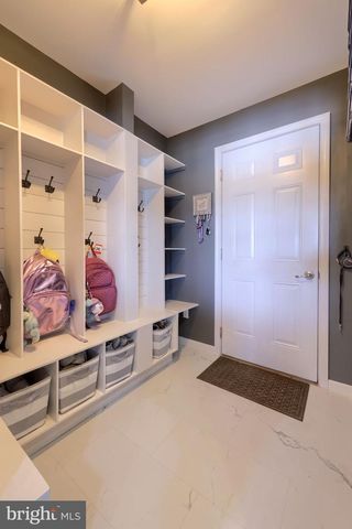 8418 DIAMOND RUN CT, Seven Valleys, PA 17360