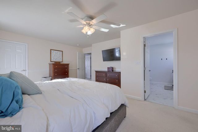 8418 DIAMOND RUN CT, Seven Valleys, PA 17360