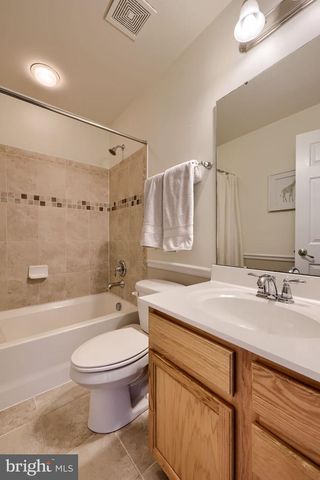 8418 DIAMOND RUN CT, Seven Valleys, PA 17360