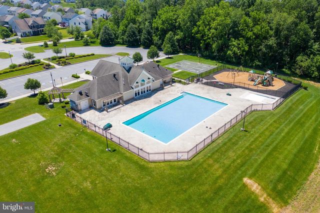 8418 DIAMOND RUN CT, Seven Valleys, PA 17360
