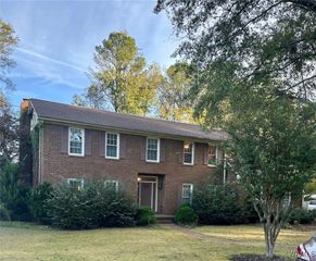 2540 Saratoga, Tuscaloosa, AL 35406