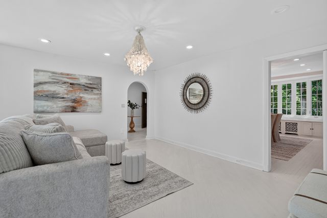 327 Marshman Street, Highland Park, IL 60035