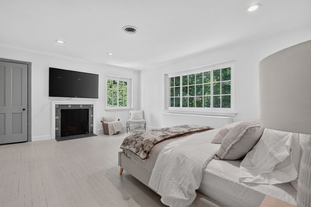 327 Marshman Street, Highland Park, IL 60035