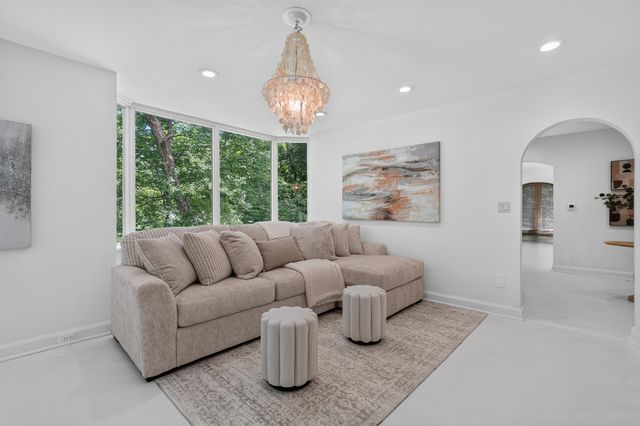 327 Marshman Street, Highland Park, IL 60035
