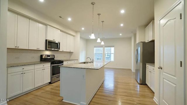 1041 Salt Glaze Lane, Cary, NC 27519