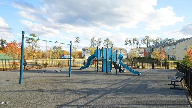 1041 Salt Glaze Lane, Cary, NC 27519