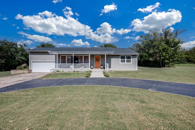 206 W Fernell St, Derby, KS 67037