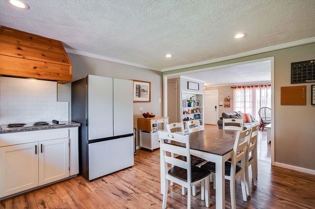 206 W Fernell St, Derby, KS 67037