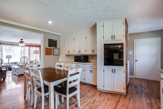 206 W Fernell St, Derby, KS 67037