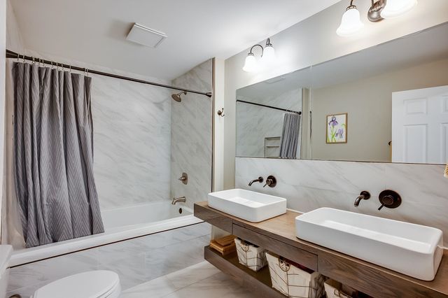 206 W Fernell St, Derby, KS 67037