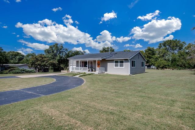 206 W Fernell St, Derby, KS 67037