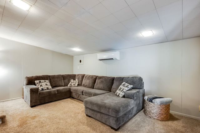 206 W Fernell St, Derby, KS 67037